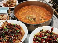 -野山舂·贵州现舂酸汤牛肉(民生路店)