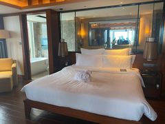 -三亚湾海居铂尔曼度假酒店