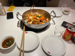 -七欣天香辣蟹火锅(闵行浦江欢乐颂店)