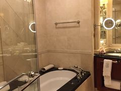 -广州富力丽思卡尔顿酒店