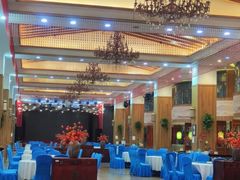 -老街坊美食汇(玉兰大街店)