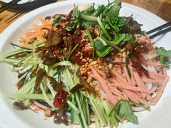 老滇凉米线-老滇山寨•云南特色菜•地方菜•民族风情歌舞表演(金碧店)