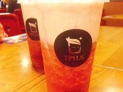 芝士草莓玛奇朵-TPLUS茶家(淮海店)