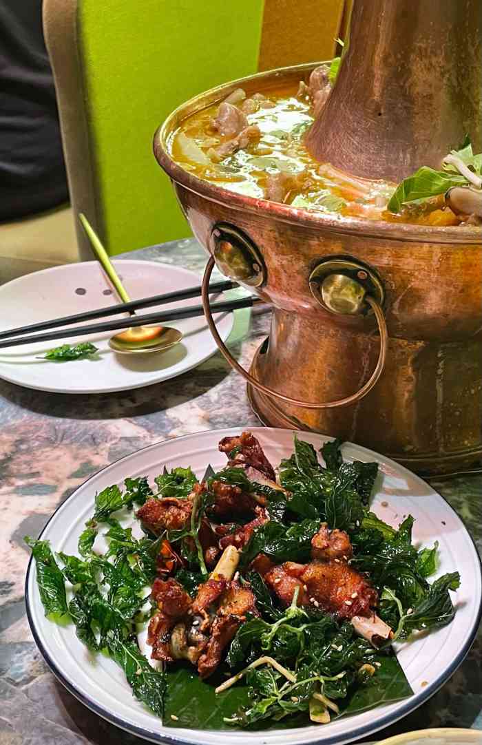 火烧云傣家菜(静安店)-"网红的云南菜～之前来吃排队太久了「蒜香.