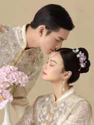 -樱花婚纱摄影