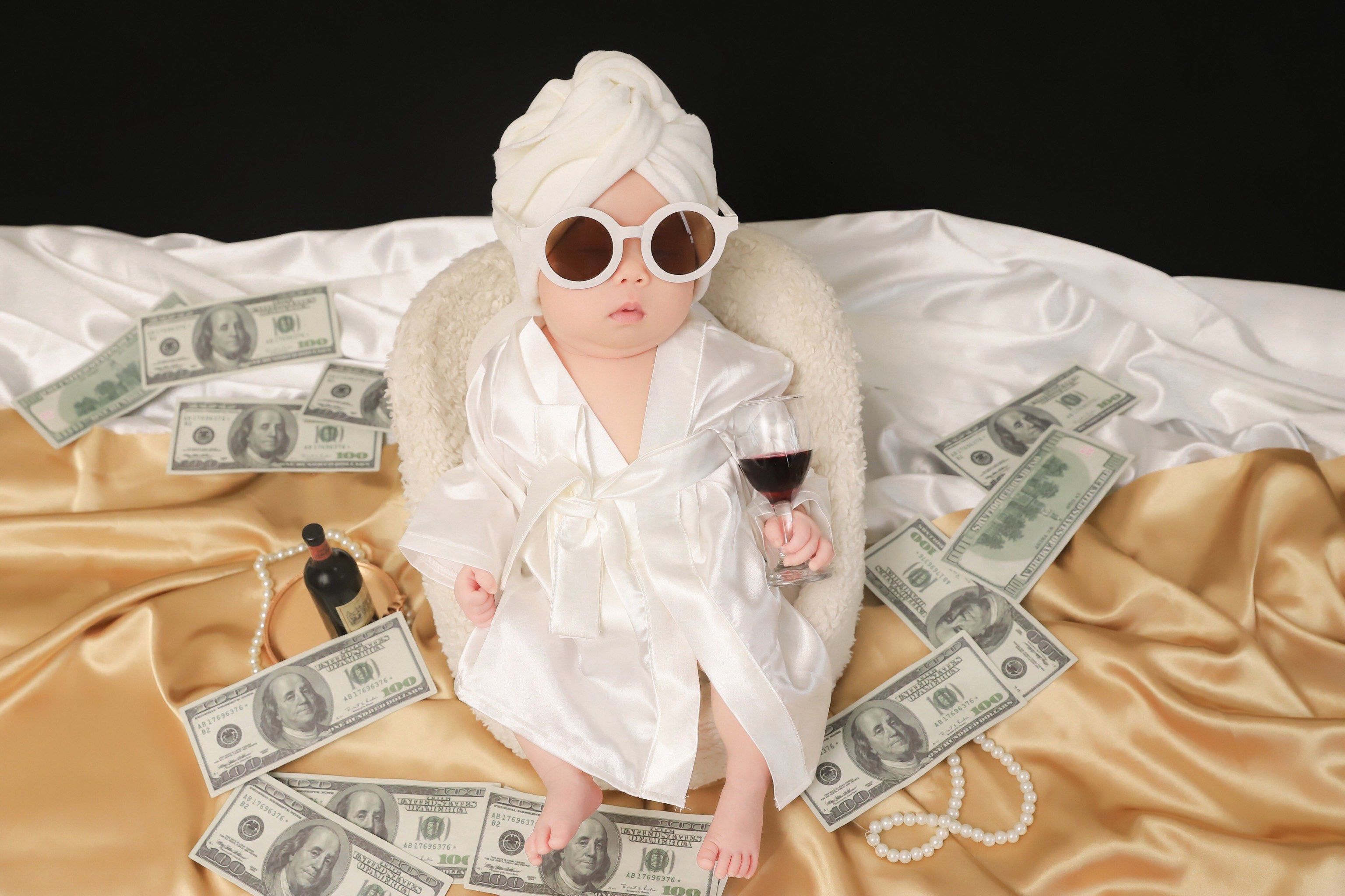 浴袍主题新生儿满月照