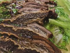 牛腩粿条汤-抖牛白塔牛肉粿条汤(水围店)