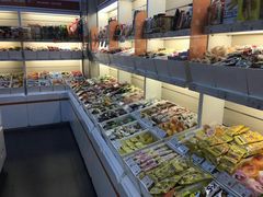 -来伊份(瑞虹天地瑞虹坊店)