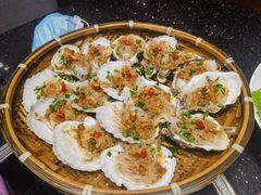 蒜蓉扇贝生蚝大拼盘-鲜鲜·鲅鱼圈海鲜(于洪店)