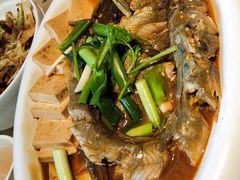 大连小船焖鱼-小船渔村•大连菜•大连焖鱼(黄河路店)