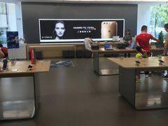 -华为授权体验店(中山公园来福士)