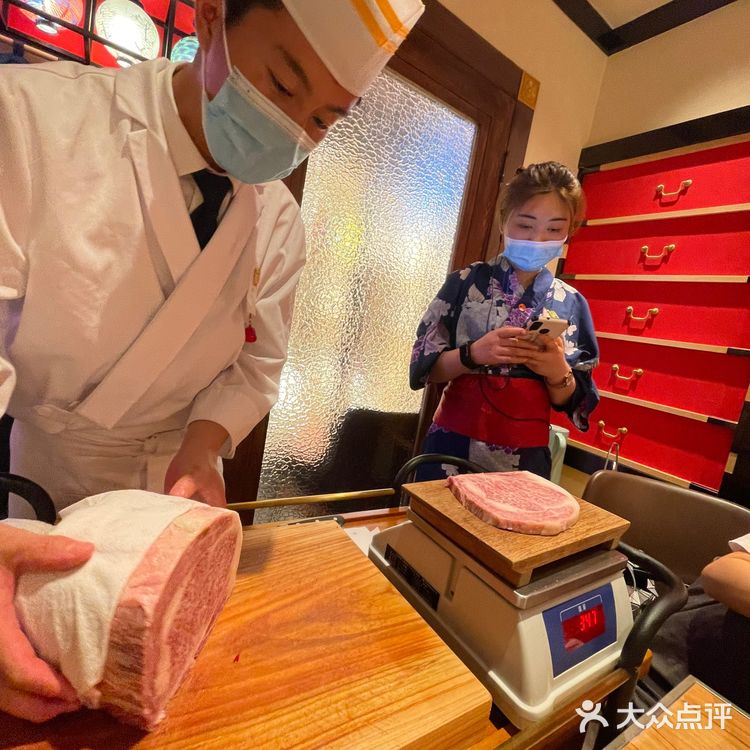 一家集美味和服务于一身的餐厅