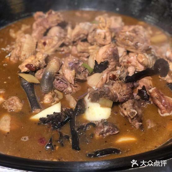 灶台铁锅炖(水岸花城小区店)