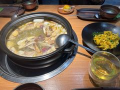 -一朵菌·野生菌探索家火锅(南亚店)