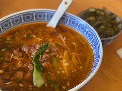 辣肉面-沪西老弄堂面馆(定西路店)