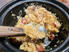 广式腊味煲仔饭-狐狸爱上椰子鸡(滨江星光大道店)