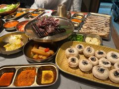 -草家酱蟹炭火烤肉店(珲春南路一店)