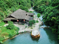 林海中古韵味的休憩茶亭-001-德庆盘龙峡生态旅游区