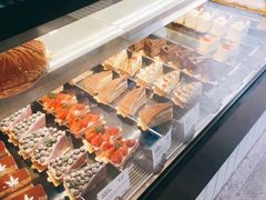 -Dough&Joe团憩(瑞虹天地月亮湾店)