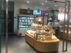 面包甜点陈列柜-仟吉(星汇维港店)