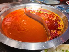 -三个四川人火锅(华联商厦店)