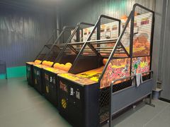 -极限PLAY运动娱乐新世界·团建派对表演休闲馆·室内高空游乐园