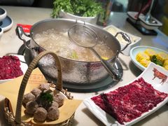 -左庭右院鲜牛肉火锅(浦江欢乐颂店)