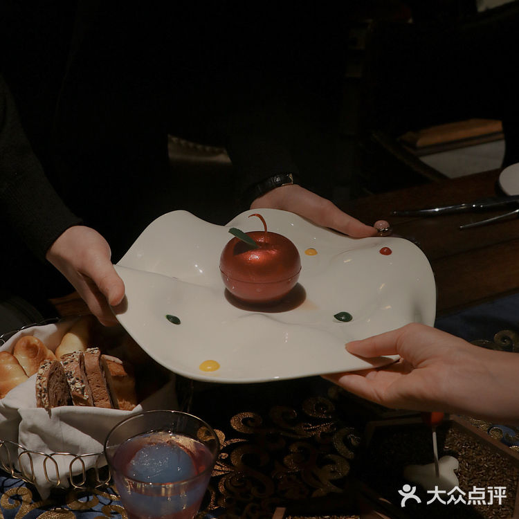 南京| 首家童话主题西餐🍽公主们快回家📣