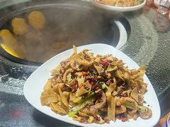 -人民公社铁锅炖·东北菜(卫国道店)