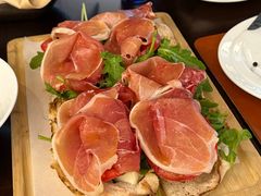 -卡佩罗意大利餐厅及酒吧Al Cappello Trattoria