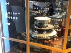 -呷佬·长沙手工米粉(金沙江路店)