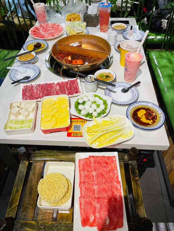 肥肠鸡火锅(熙悦汇店)-"环境不错,看着有食欲,只要是辣的,我几乎.