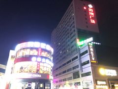 -港澳广场购物中心