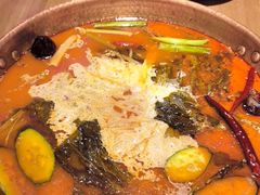 -洱火云南酸菜牛肉火锅(石景山当代商城店)