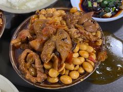 -董哥山城碗碗香(美专校街店)