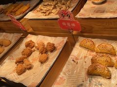 -芝小官毛肚火锅海鲜自助(苏州吴江区万宝店)