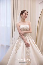-Lady  Jane高端婚纱礼服馆