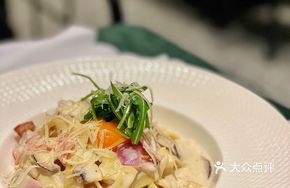 Creamy Bacon Mushroom Fettuccine