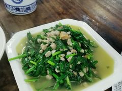韭菜炒蚬肉-吾介小籠館