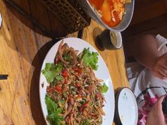 -老滇山寨•云南特色菜•地方菜•民族风情歌舞表演(金碧店)