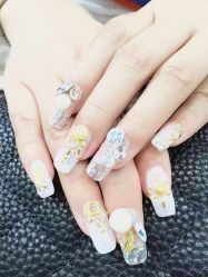 -U mi Nail美甲工作室