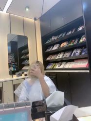 -HAIR CORNER