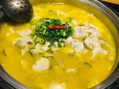 招牌金汤-严厨老坛酸菜鱼(吴江万宝店)