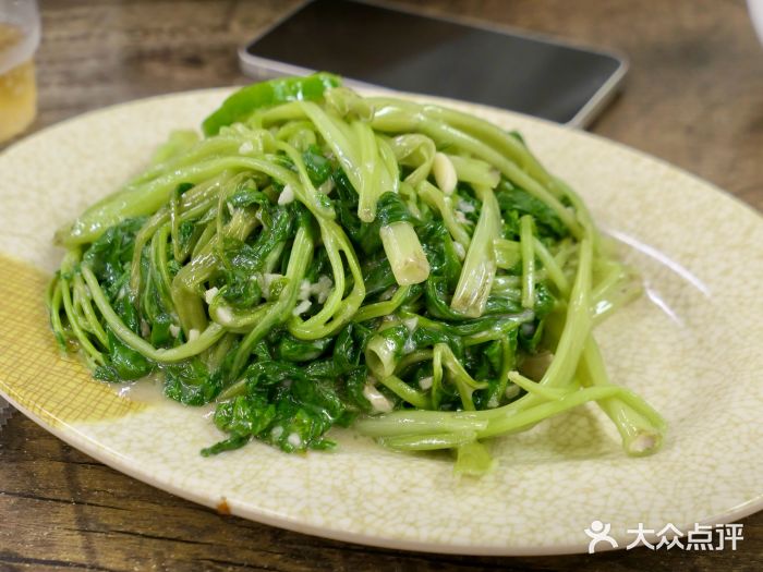 贞姨美食·老字号海鲜大排档椒丝腐乳通菜图片