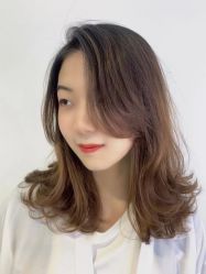 -妃格美发沙龙·烫发·染发