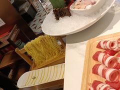 -洪氏嗨捞·广东猪肚鸡·椰子鸡火锅(西咸万象城店)
