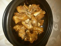 猪手，实为猪脚，骨头多！-馨越楼·点心·粤菜(赤坎店)