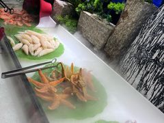 -四囍码头海鲜烧烤自助火锅(外滩南京东路悦荟广场店)