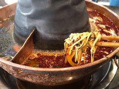 -楼外楼大刀肉传统火锅(西安大路店)