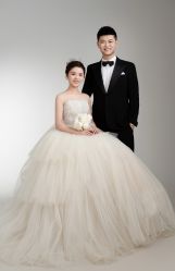 -雪中彩影婚纱摄影·微光艺术中心